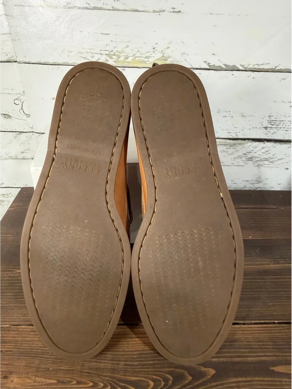 Sperry Top-Sider Authentic Original 2-Eye Boat Shoe - Mens Size 9.5